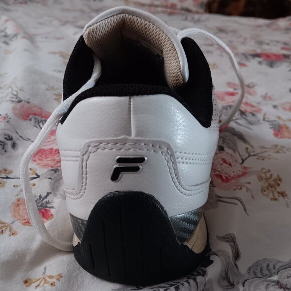 Fila women's 10 EU41.5 vintage white sneakers - Picture 7 of 14